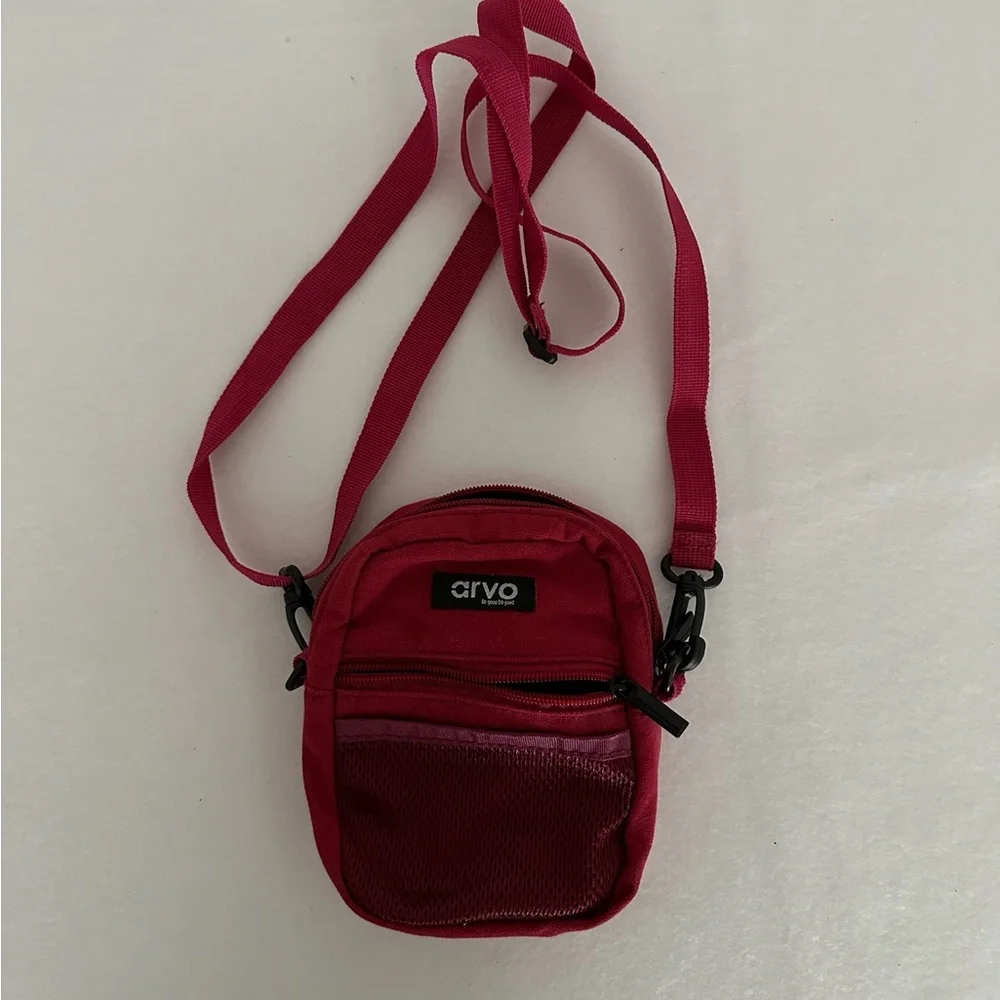 Arvo Crossbody Utility Bag Red with Mesh Pocket - Picture 2 of 7